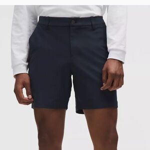 Lululemon Dark Gray 7 inch ABC Warpstreme Shorts Size 40